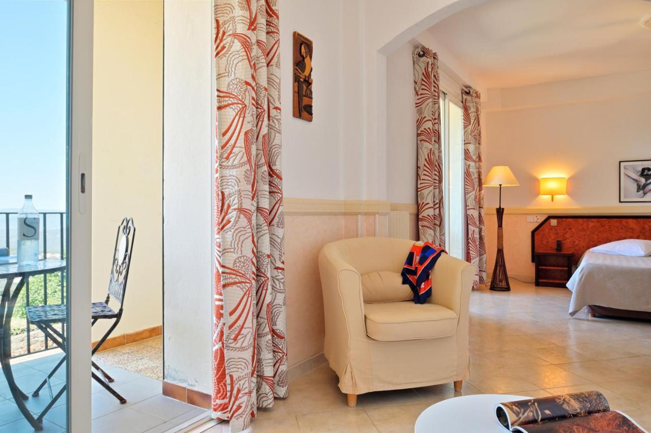 Des Roches Hotel 3*