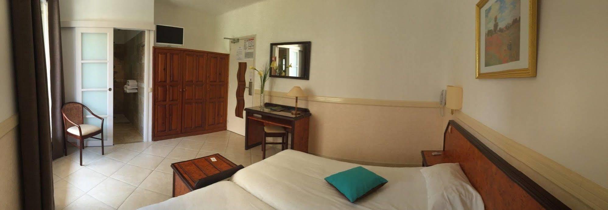 Hotel Des Roches 3*